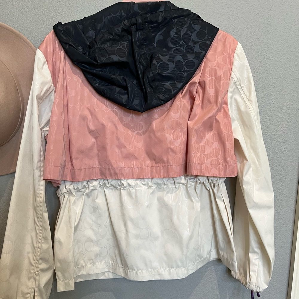 NWT COACH pink signature sporty rain jacket - Picture 8 of 8